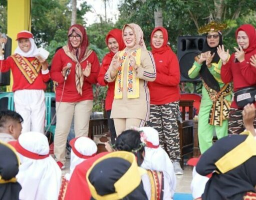 Hj. Putri Ernawati Zaiful Bokhari: Jangan Sampai Ada Pikiran Kita Pilih Kasih