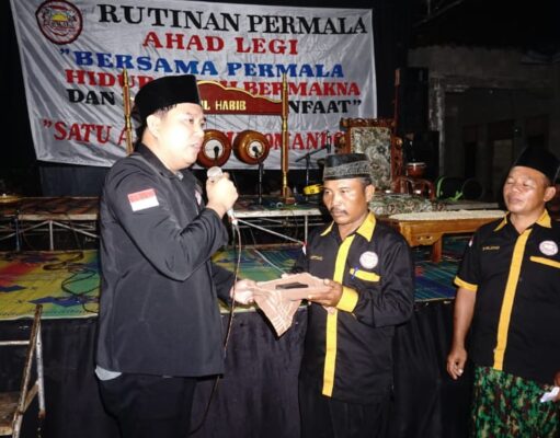 Ketum DPP PERMALA Serahkan Mobil Pelayanan Dalam Acara Pengajian Rutinan Ahad Legi
