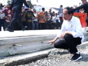 Presiden Jokowi Tinjau Proyek Rekonstruksi Jalan di Lampung Tengah